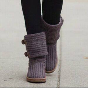 Size 9 UGGclean and excelente condición ugg